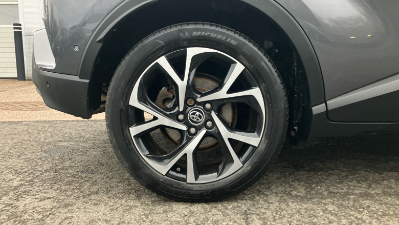 Toyota C-HR 1.8 Hybrid Dynamic 5dr CVT Hybrid Hatchback